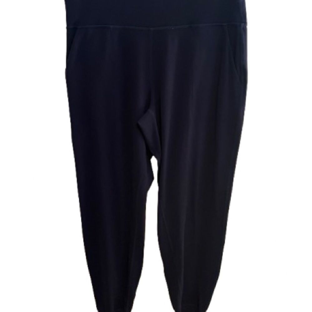 Lululemon Athletica Purple Joggers with Relaxed Fit - Picture 5 of 6